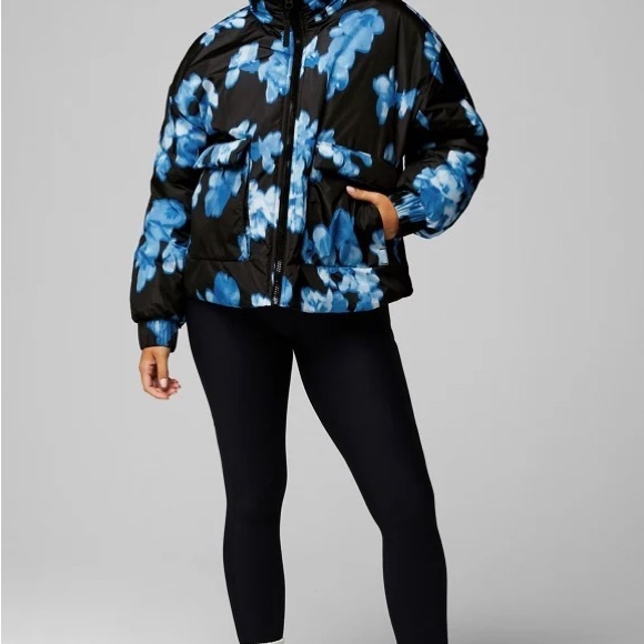NWT Fabletics All Weather Jacket
XXL/XL 14-16 
In Bloom Shine - Picture 2 of 5